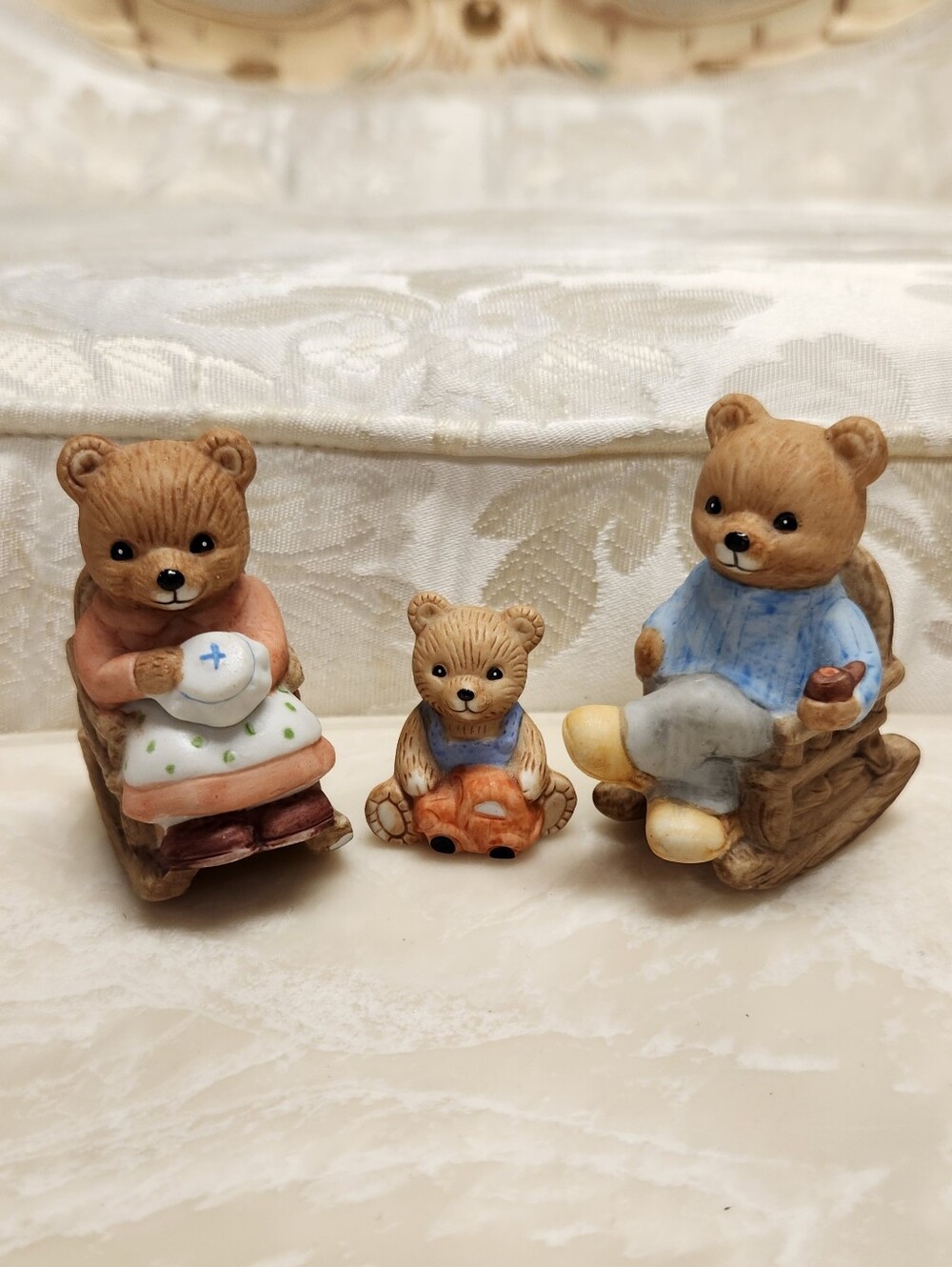 Vintage Homco 1470 Bear Family Rocking Chairs
